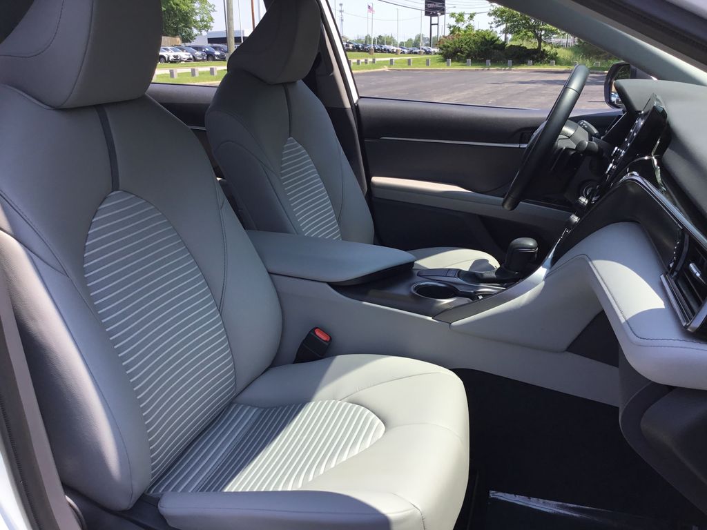 2023 Toyota Camry SE 10