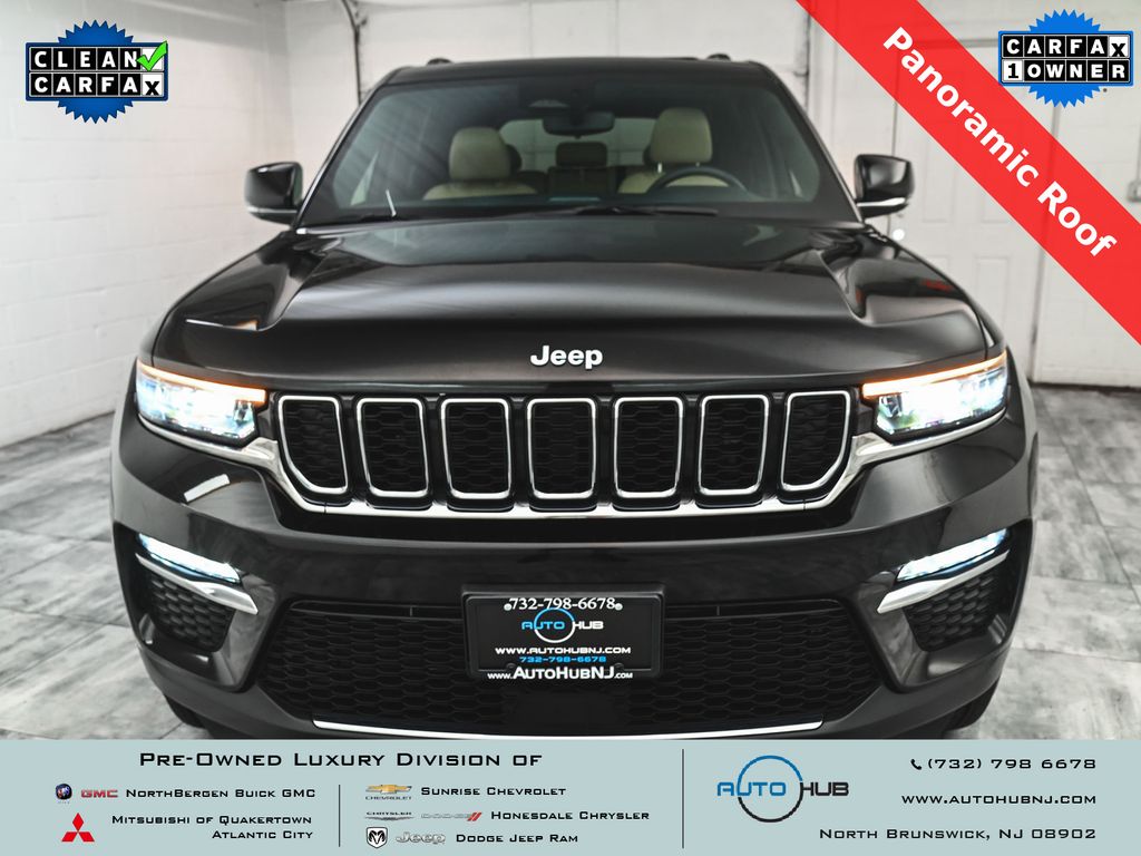 Diamond Black Crystal Pearlcoat 2022 Jeep Grand Cherokee 4xe SUV / Crossover Four-Wheel Drive 8-Speed Automatic
