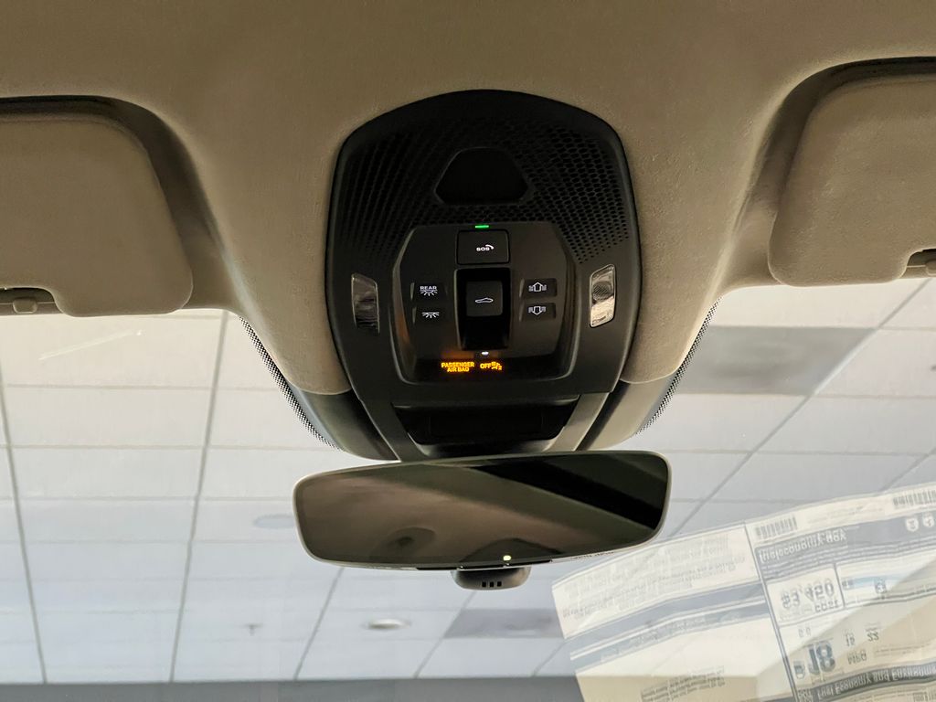 Thumbnail: 2026 Porsche Cayenne - 31