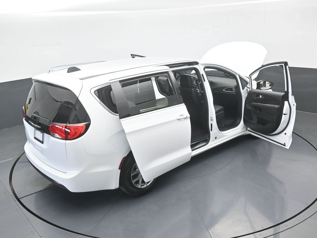 Used 2026 Bright White Clearcoat Chrysler LX image 66