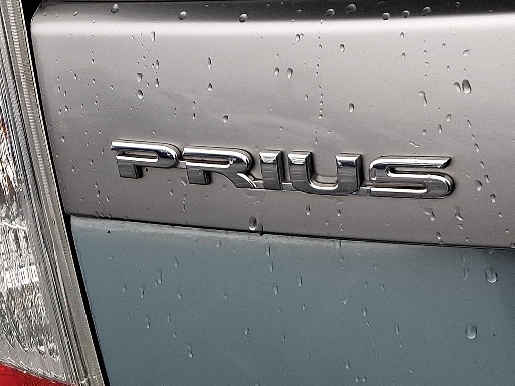 Thumbnail: 2014 Toyota Prius - 30
