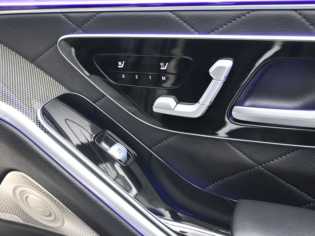 Used 2022 Onyx Black/Mojave Silver Mercedes-Benz S 580 image 61