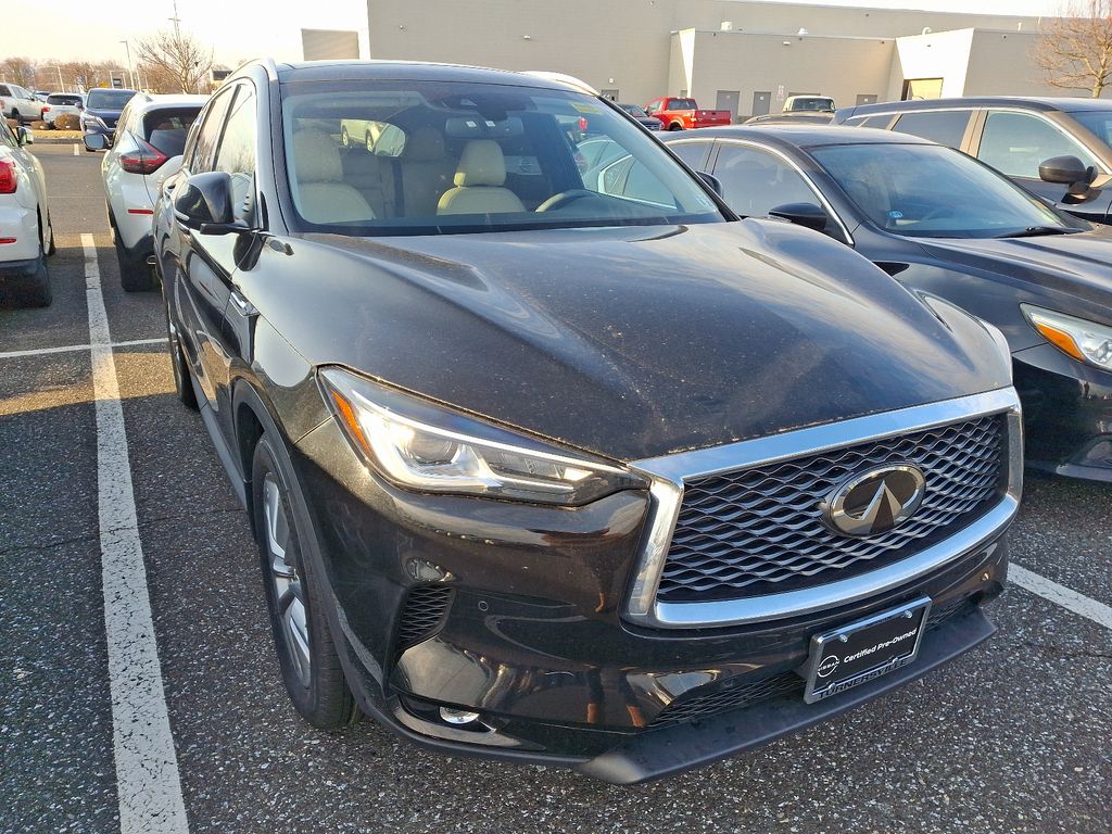 2022 INFINITI QX50 Essential 3