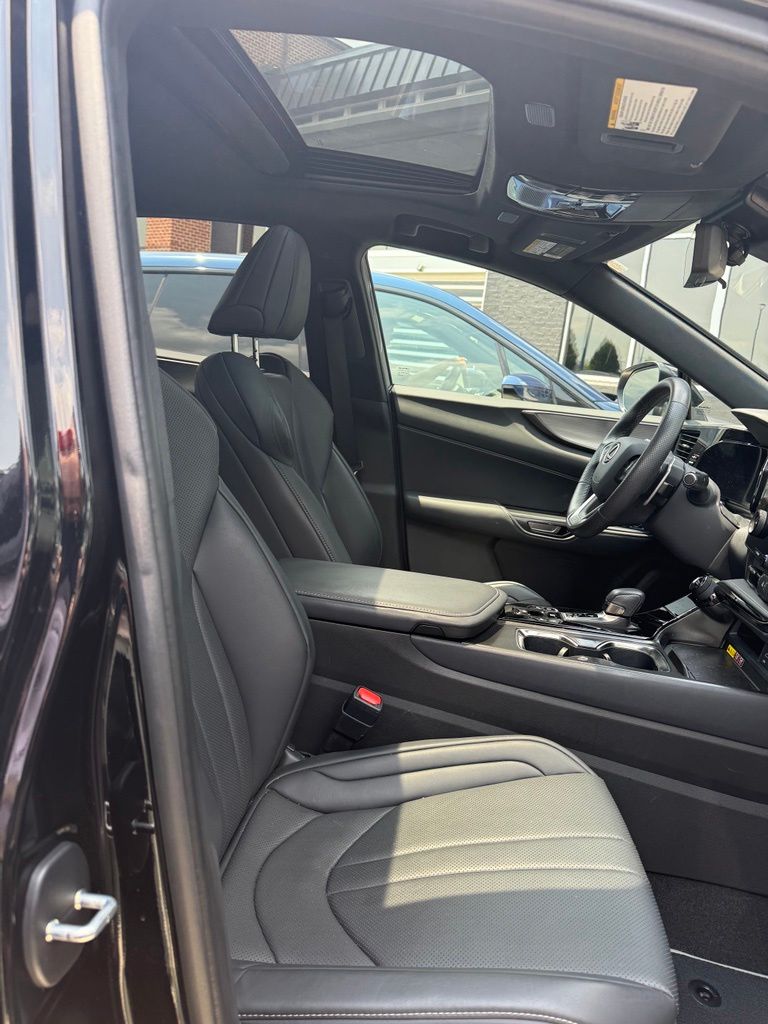 Used 2024 Black Lexus 350 F SPORT Handling image 4