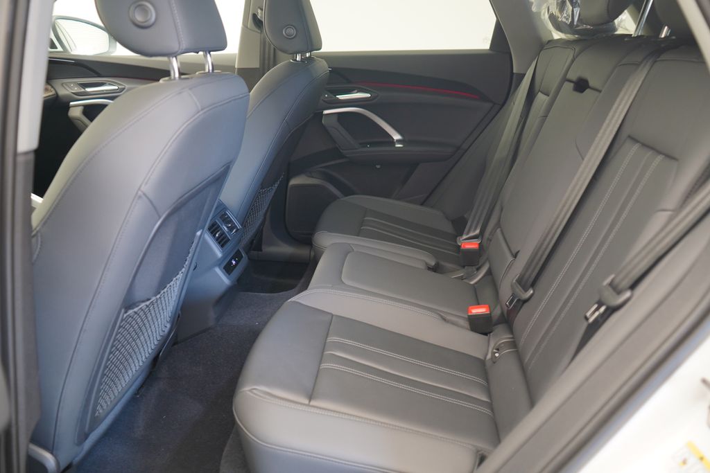 Thumbnail: 2025 Audi Q5 - 7