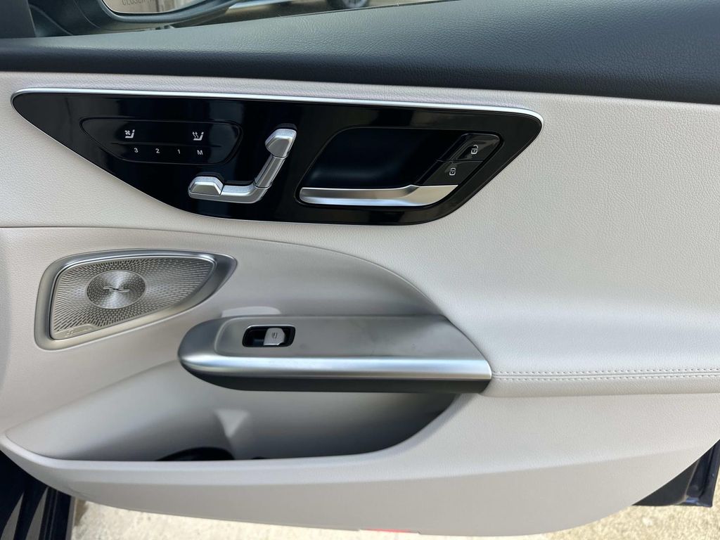 Thumbnail: 2025 Mercedes-Benz C-Class - 16