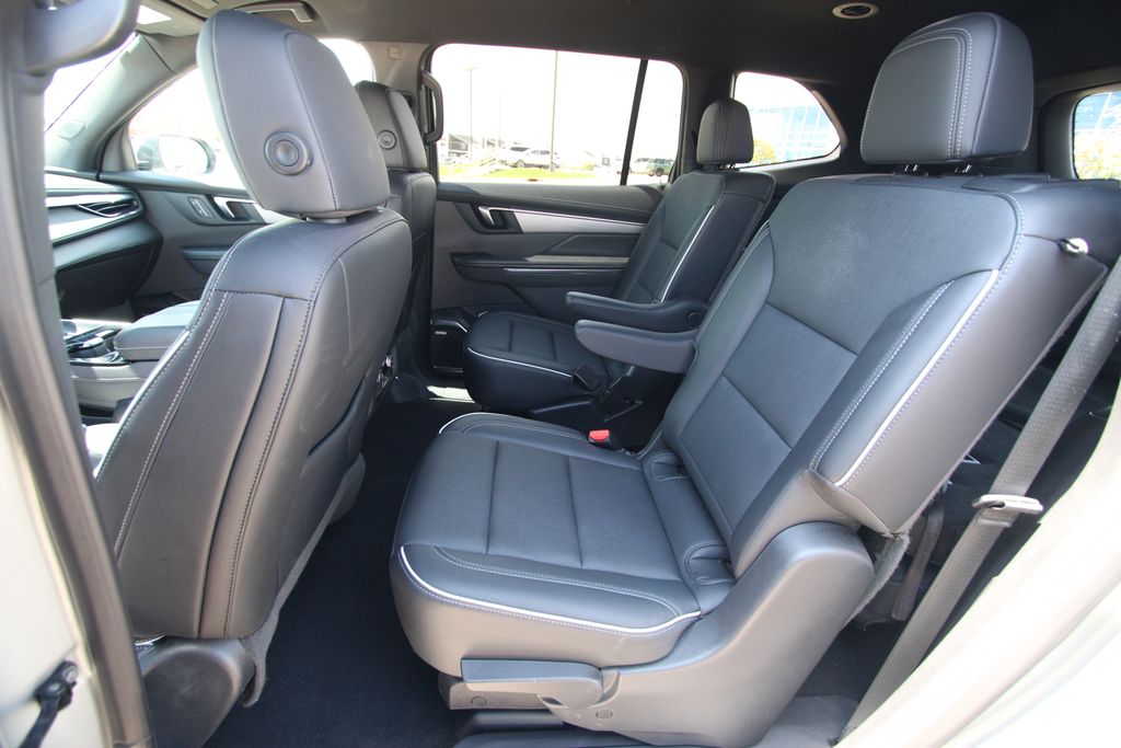 Used 2025 Buick Enclave SUV