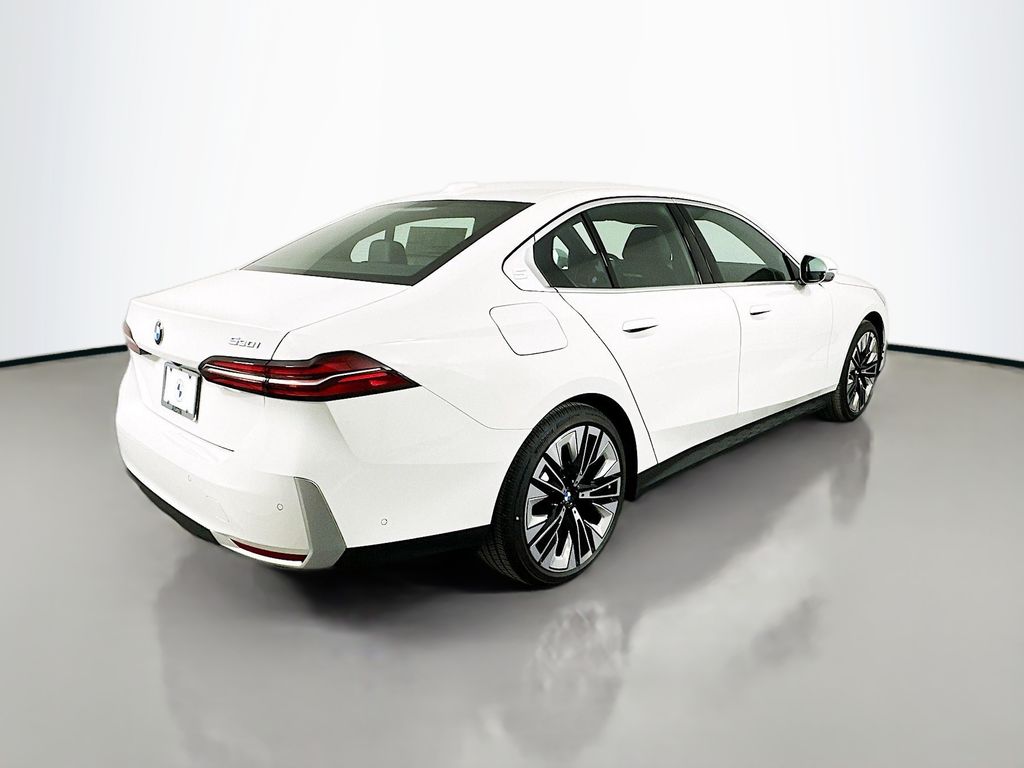 Thumbnail: 2025 BMW 5 Series - 5