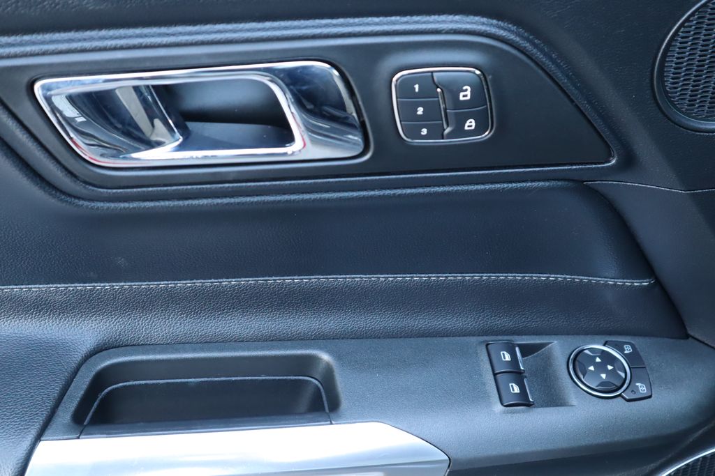 Thumbnail: 2017 Ford Mustang - 20