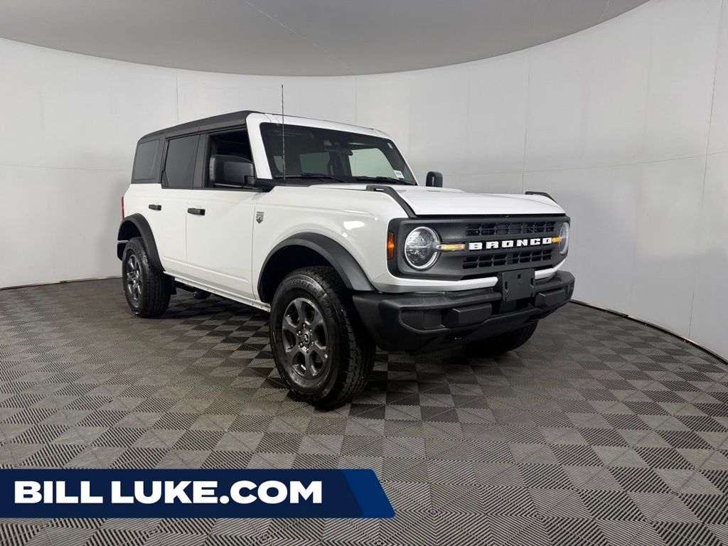 Oxford White 2025 Ford Bronco SUV / Crossover Four-Wheel Drive Automatic