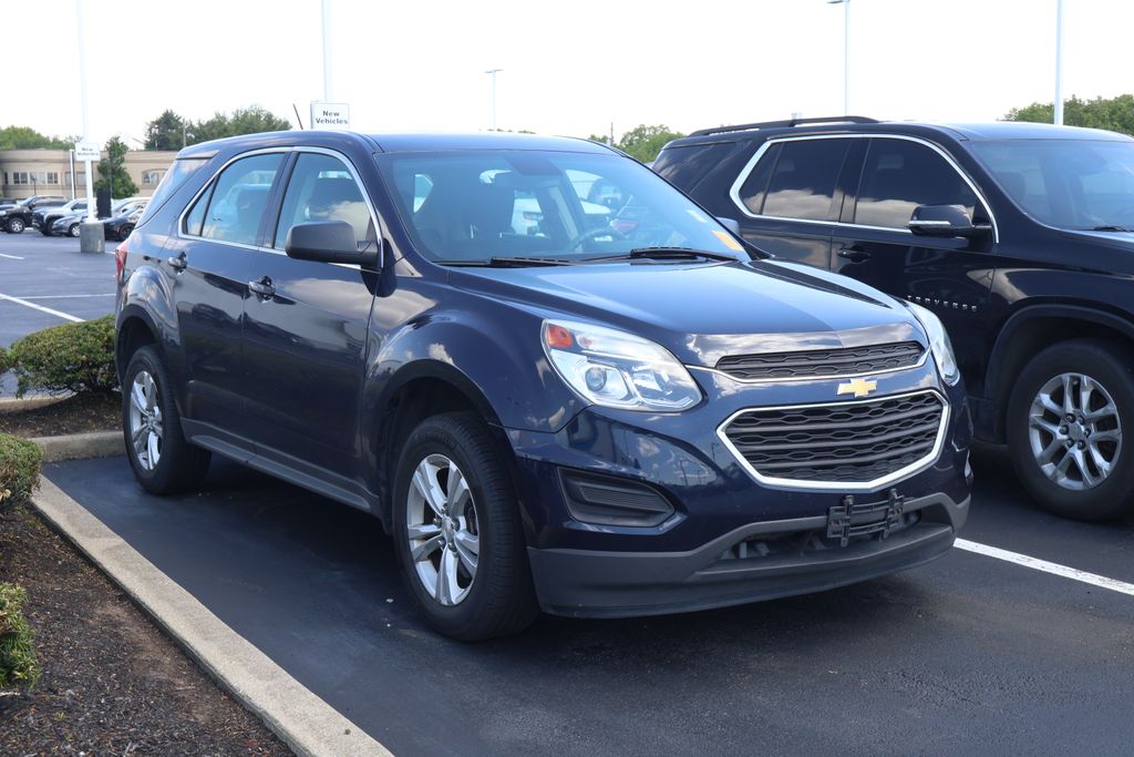 Thumbnail: 2017 Chevrolet Equinox - 3