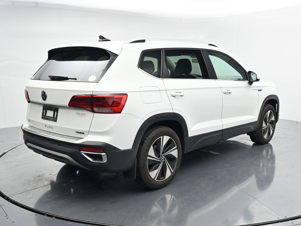 Used 2023 White Volkswagen 1.5T SE image 7