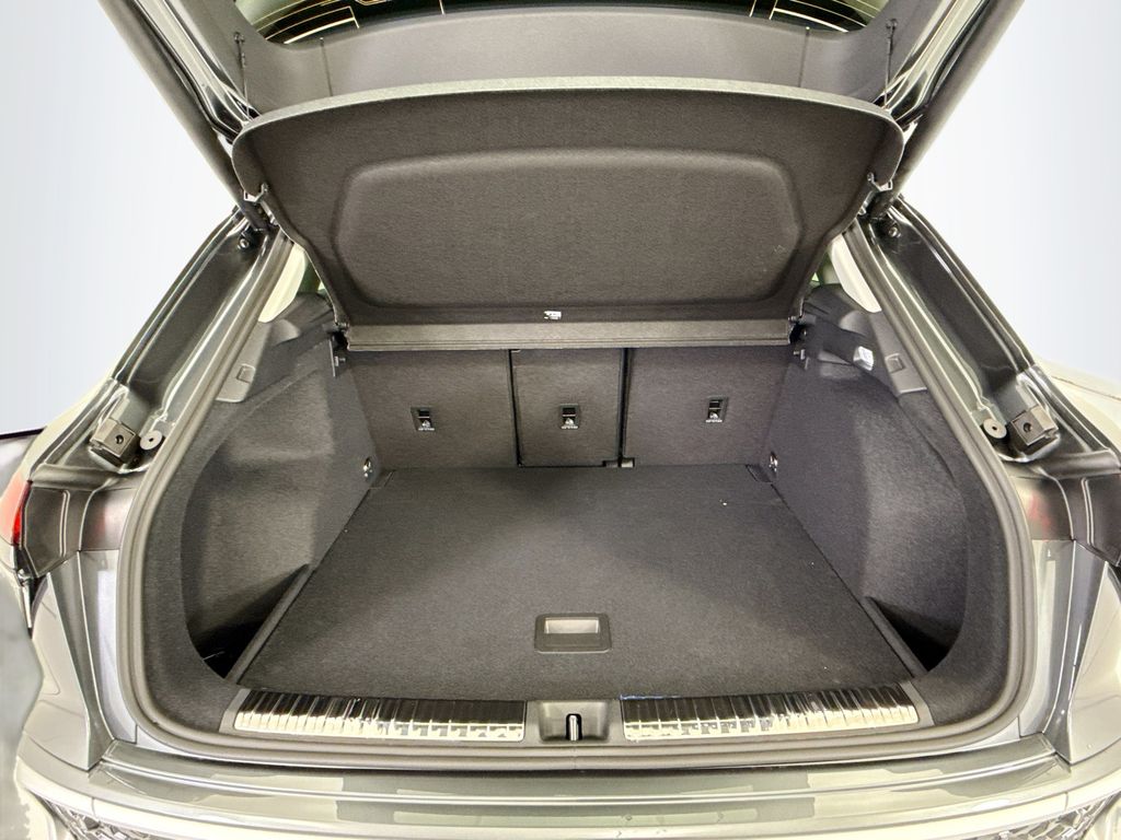 Thumbnail: 2026 Audi Q3 - 27