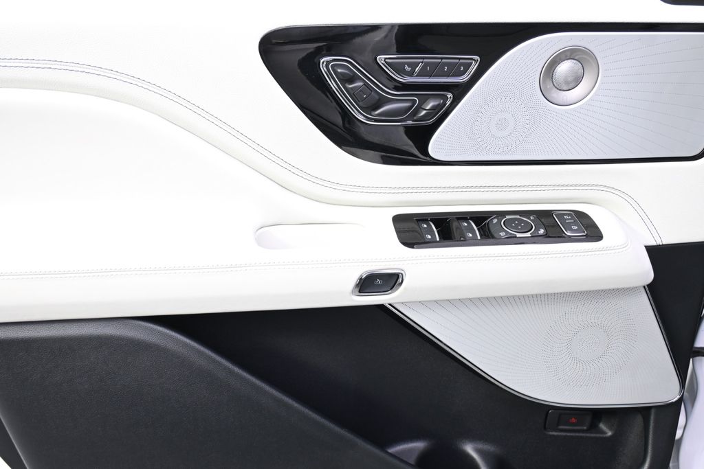 New 2026 White Lincoln Black Label image 23