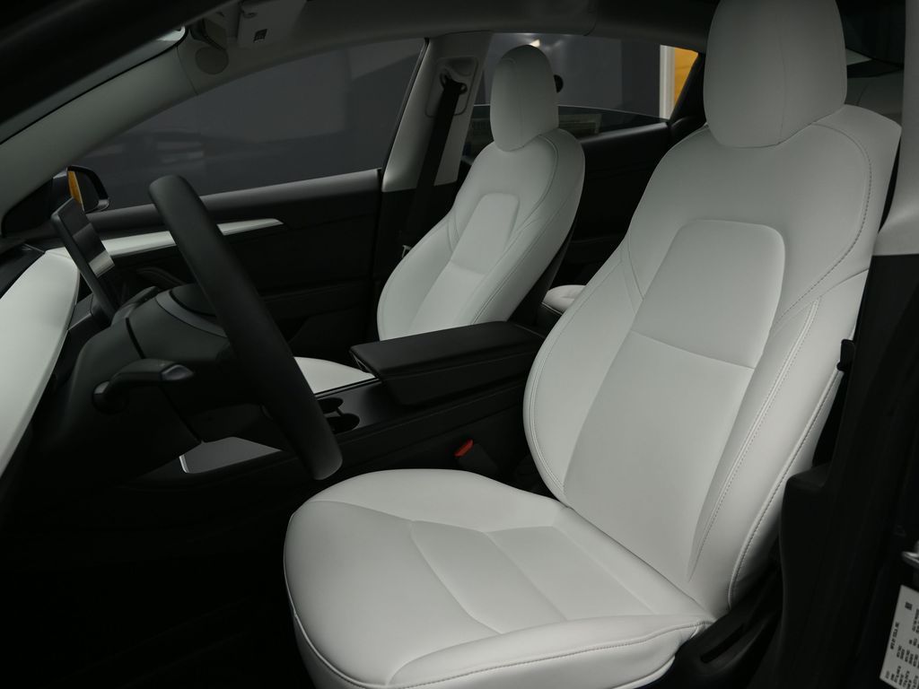 2021 Tesla Model 3 Standard Range Plus Rear-Wheel Drive