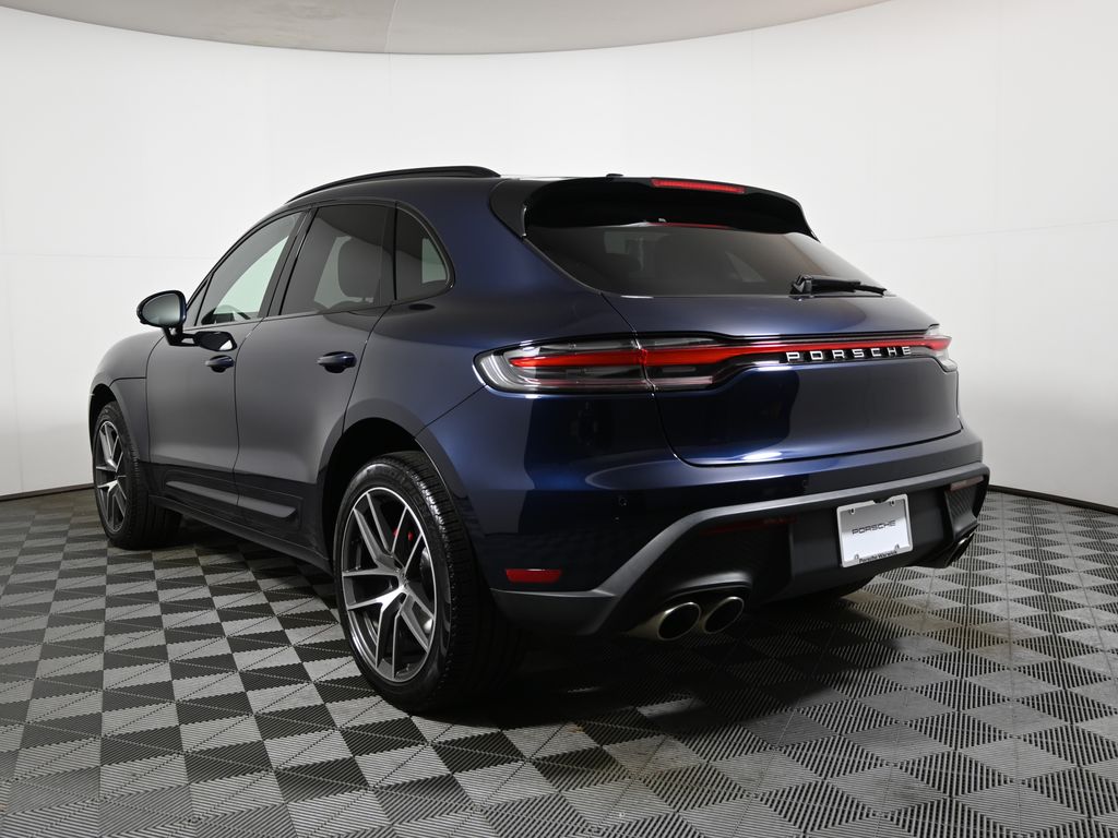 Thumbnail: 2022 Porsche Macan - 3