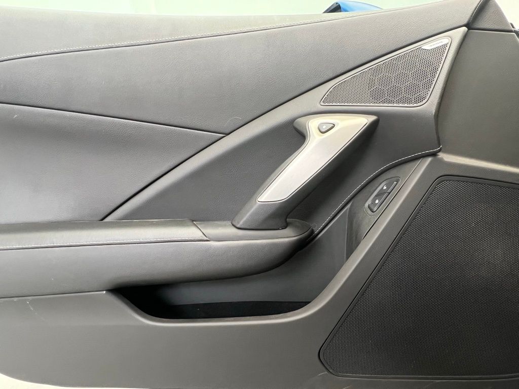 Thumbnail: 2014 Chevrolet Corvette - 26