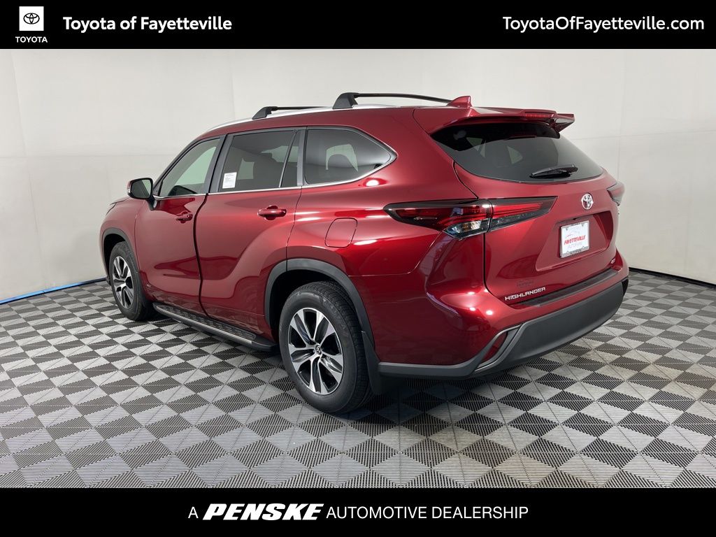 Thumbnail: 2025 Toyota Highlander - 3