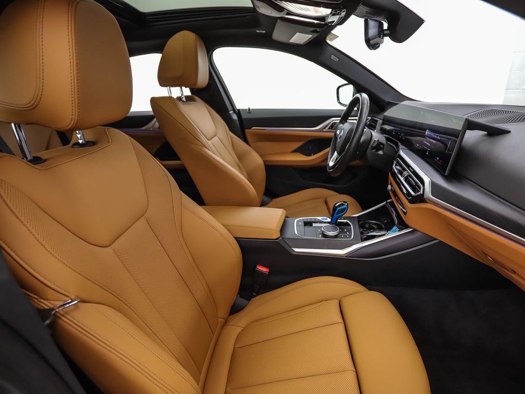 Thumbnail: 2023 BMW i4 - 31