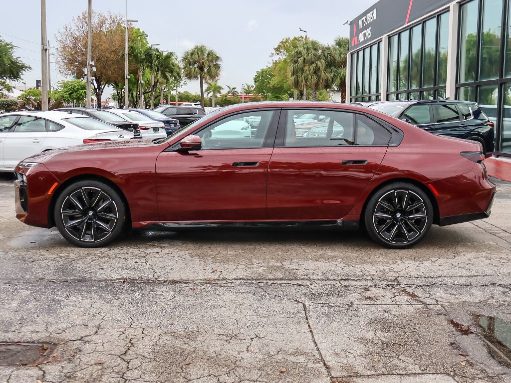 Used 2023 Red BMW 740i image 21