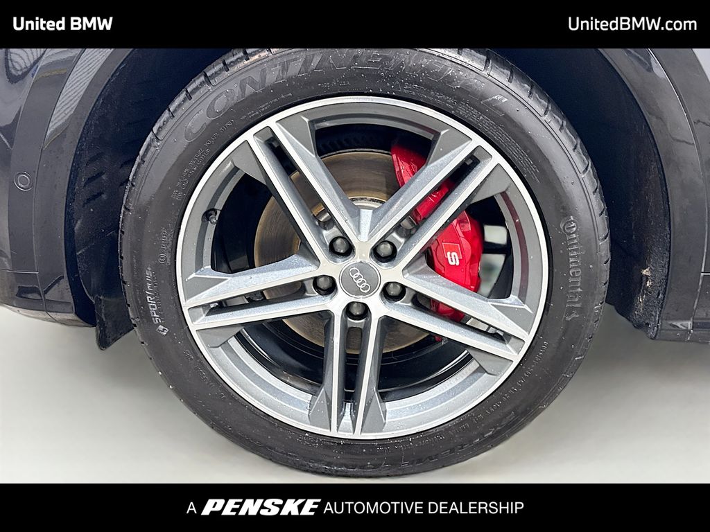Thumbnail: 2019 Audi SQ5 - 2