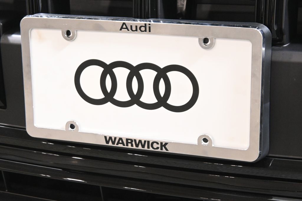 Thumbnail: 2026 Audi Q7 - 14