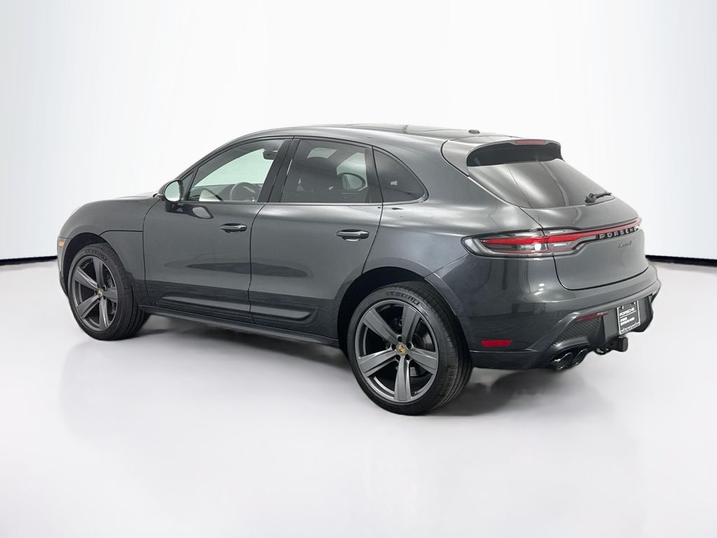 Thumbnail: 2025 Porsche Macan - 3
