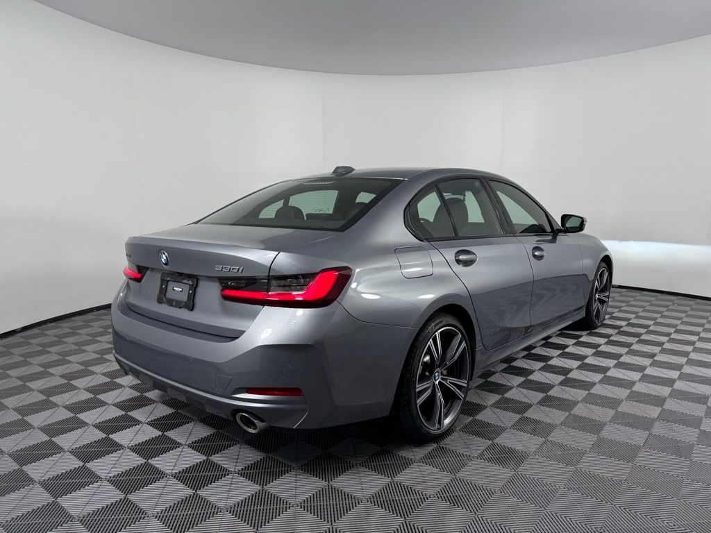 Thumbnail: 2023 BMW 3 Series - 5