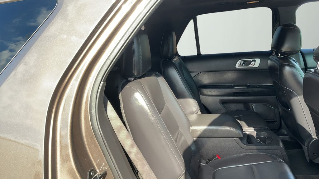 2015 Ford Explorer XLT  at Superior Kia