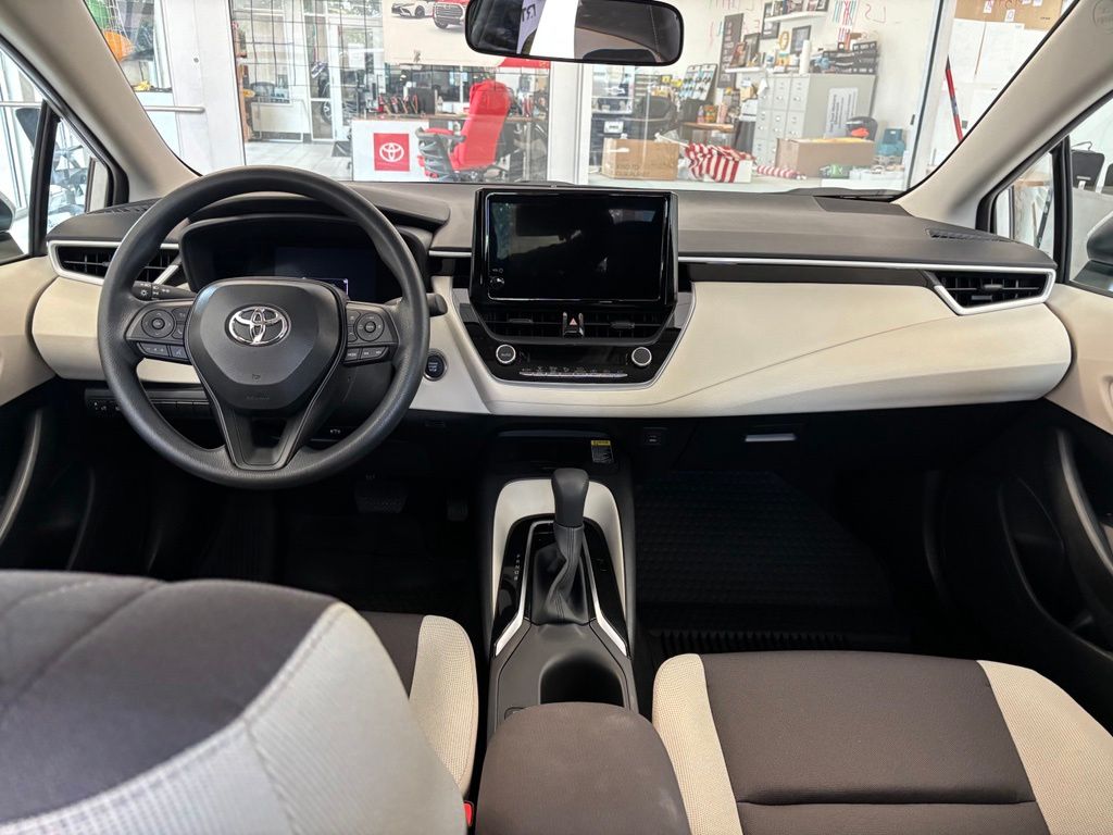 2026 Toyota Corolla LE - Photo 19