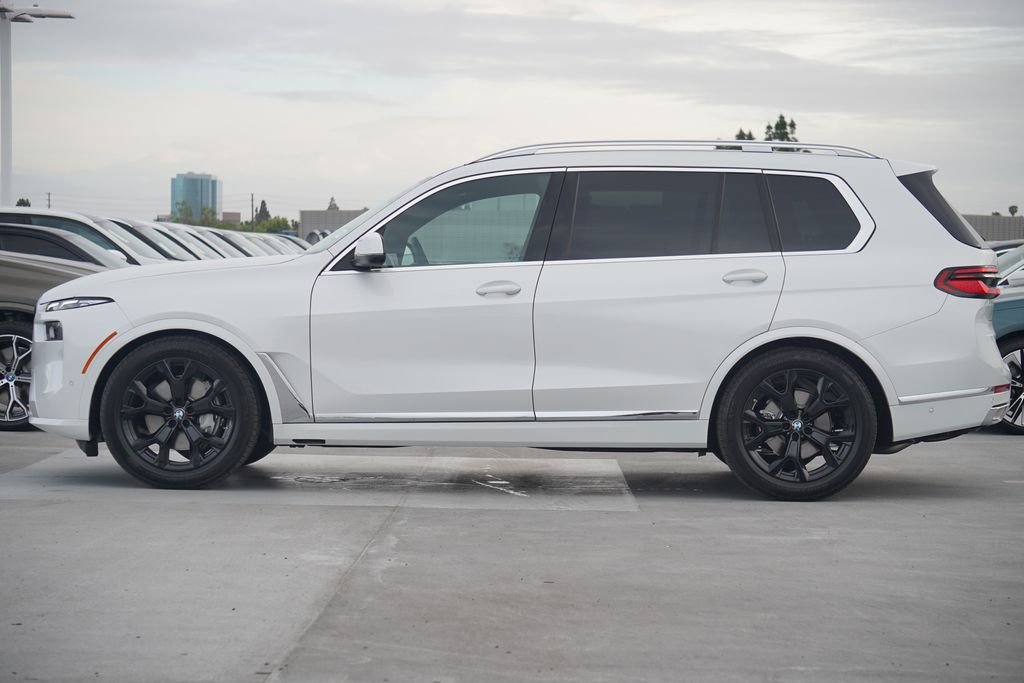 2025 BMW X7 xDrive40i 4
