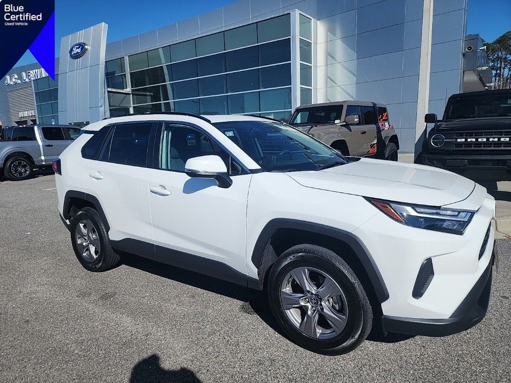 2024 Toyota RAV4 XLE
