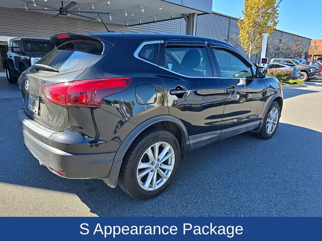 2017 Nissan Rogue Sport S