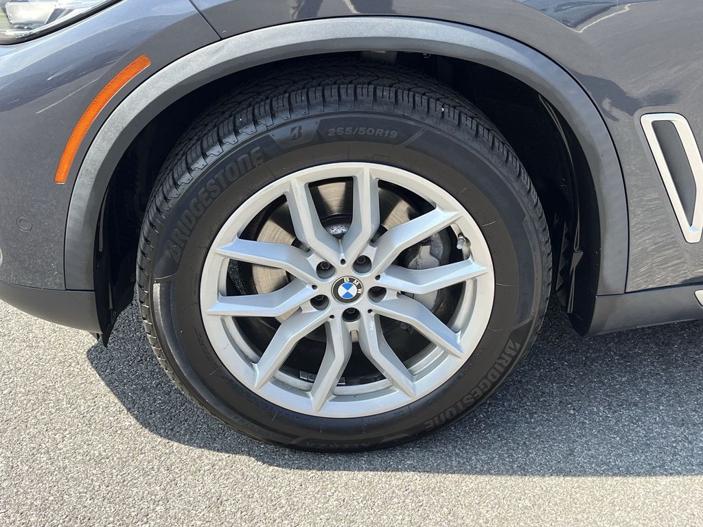 Thumbnail: 2020 BMW X5 - 10