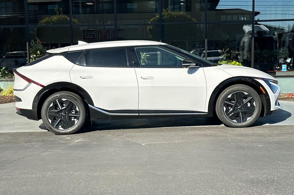 new 2025 Kia EV6 car, priced at $52,930