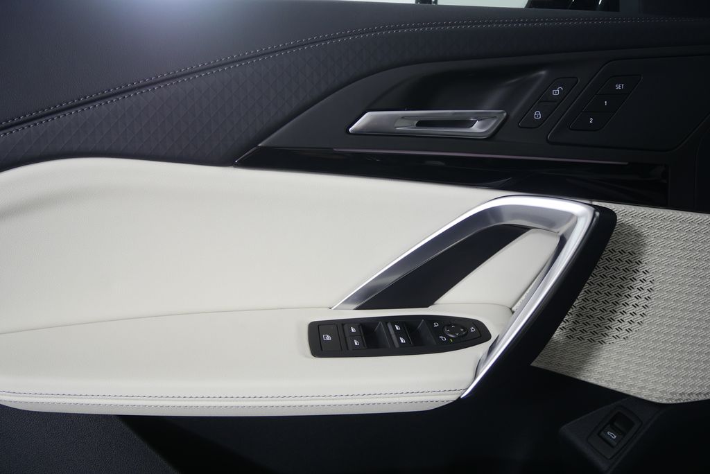 Thumbnail: 2026 BMW X2 - 8