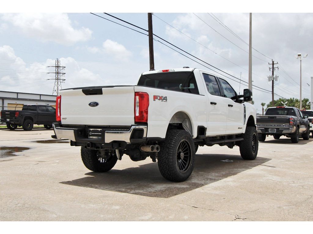 2025 Ford F-250SD XLT - 3