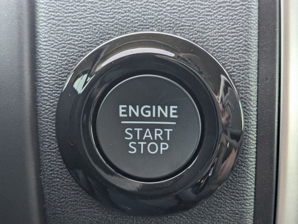 2025 Ford Expedition Active MAX