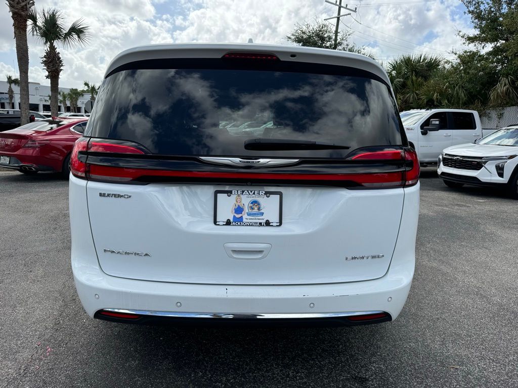 2022 Chrysler Pacifica Limited 7