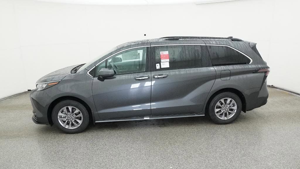 Thumbnail: 2025 Toyota Sienna - 12