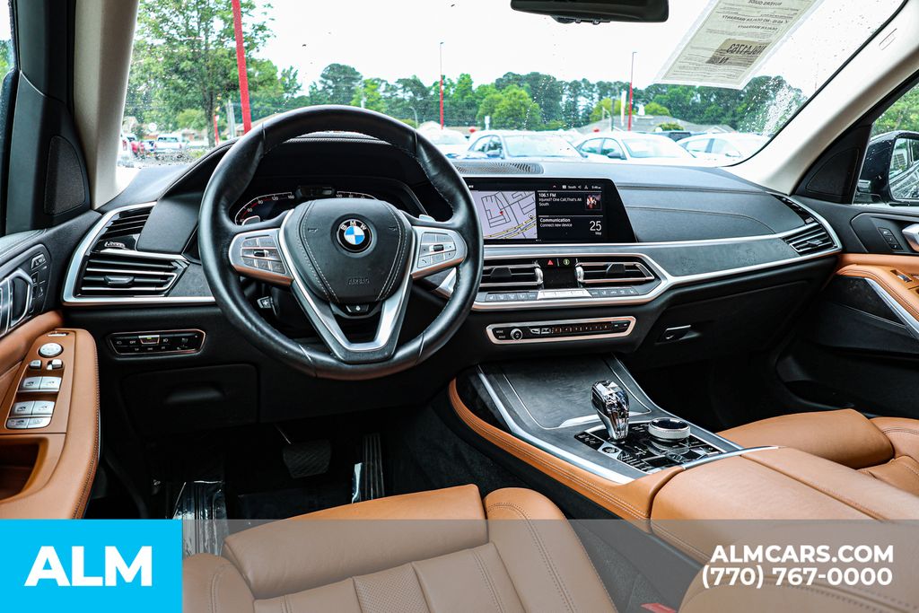 Used 2022 Gray BMW xDrive40i image 32