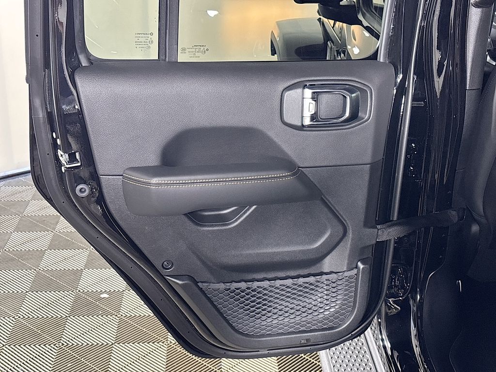 2025 Jeep Gladiator Willys