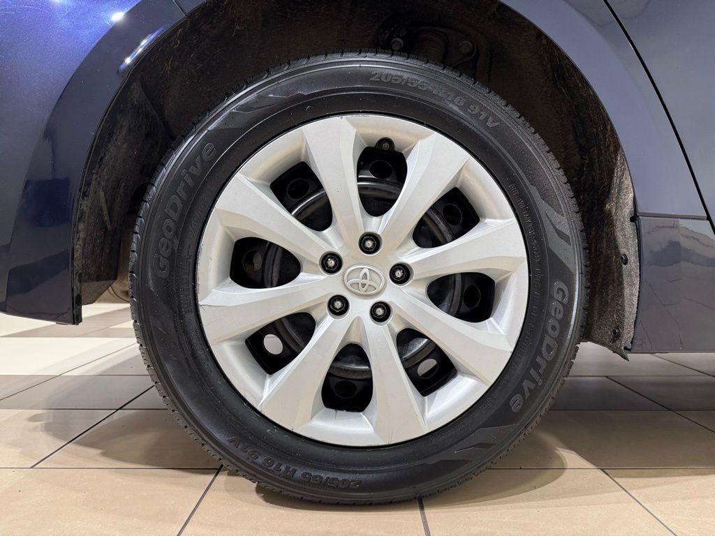 Thumbnail: 2024 Toyota Corolla - 9