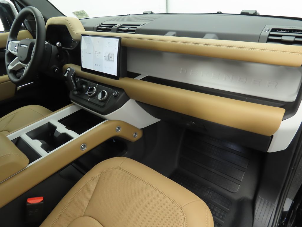 2025 Land Rover Defender 110 17