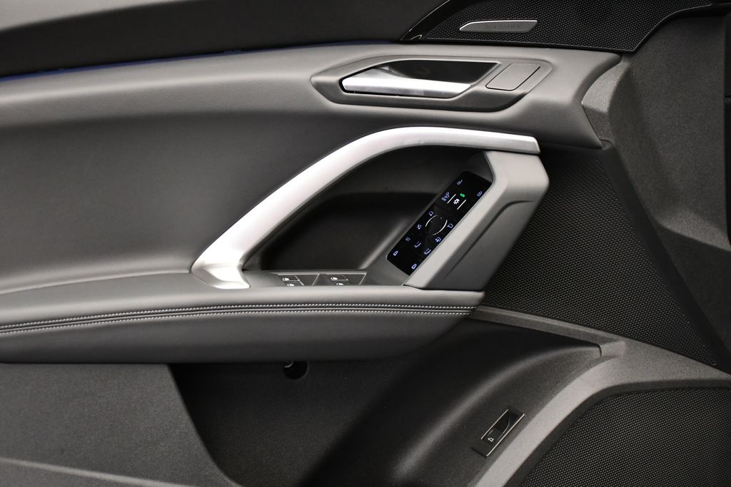 2025 Audi Q5 Premium 31