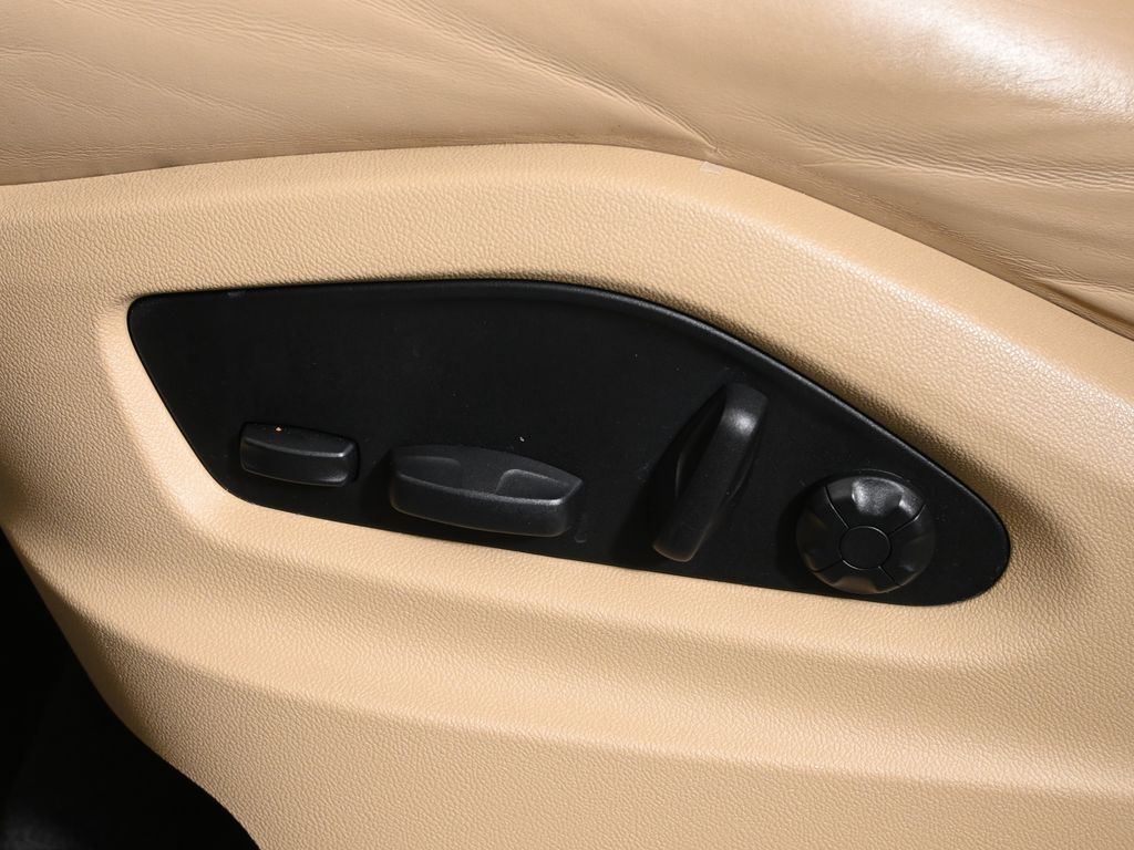 Thumbnail: 2022 Porsche Cayenne - 31