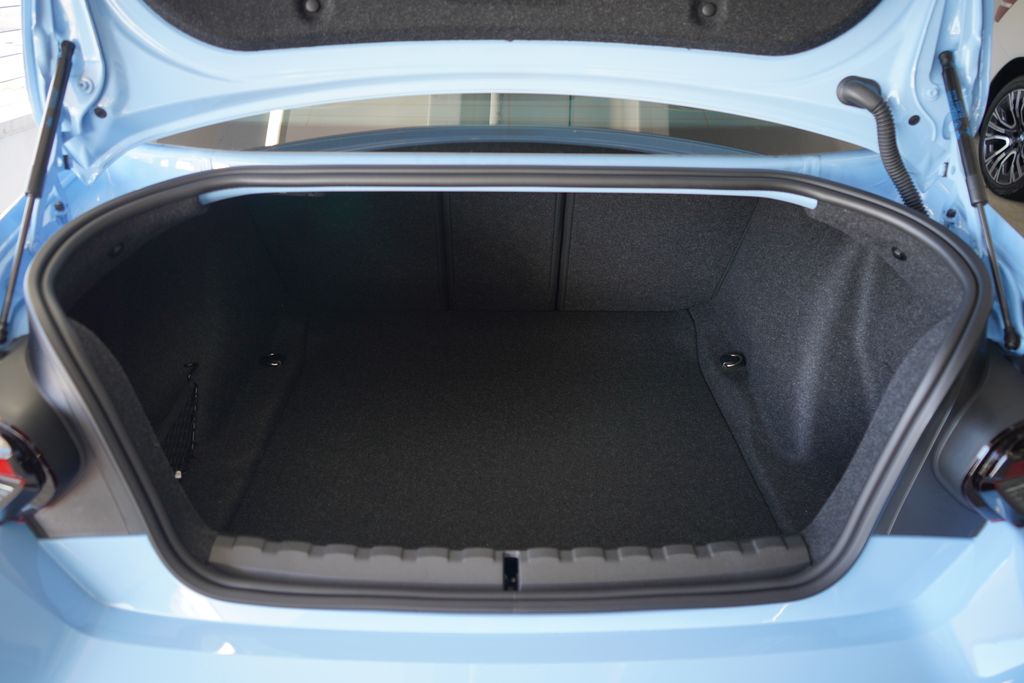 Thumbnail: 2026 BMW M2 - 21