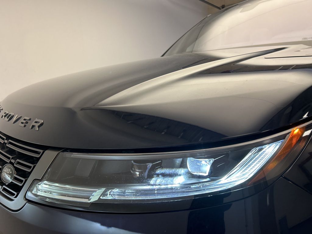 Thumbnail: 2023 Land Rover Range Rover Sport - 9