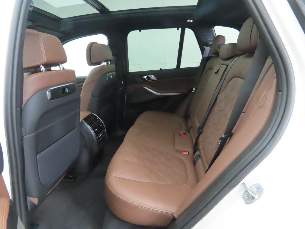 Thumbnail: 2026 BMW X5 - 22