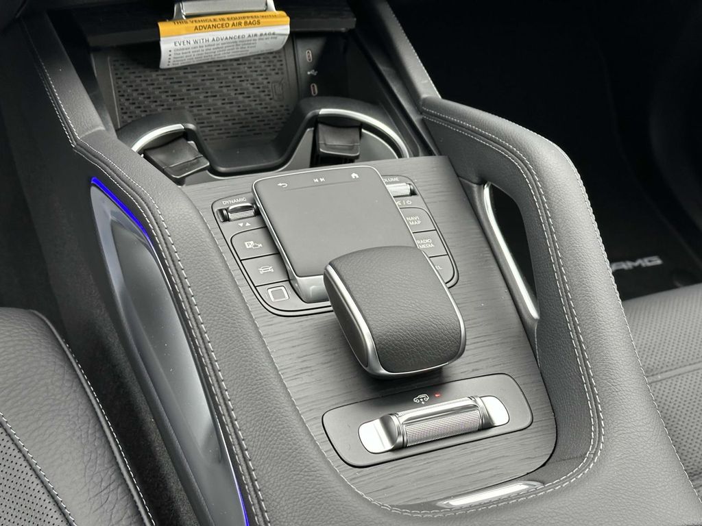 2025 Mercedes-Benz GLS 580 13